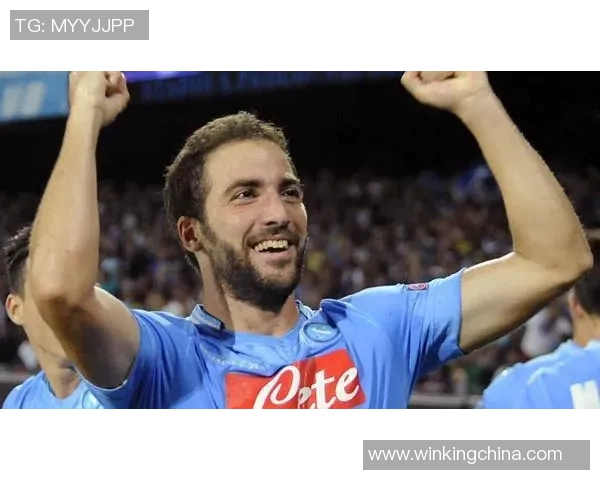 曼联有意引进伊瓜因，或将提供高薪合同