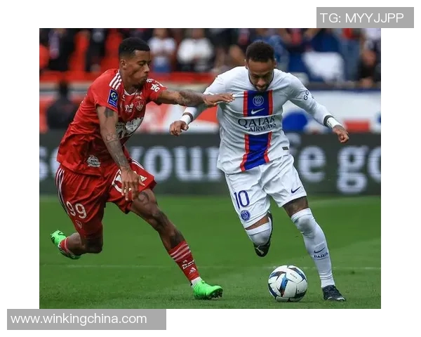 内马尔重返法甲赛场，巴黎圣日耳曼击败里尔取得关键胜利