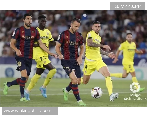 塞维利亚客场力克比利亚雷亚尔，暂时排名西甲榜首